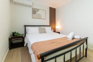 Heart Of Loganholme Private Bedroom 6, Walk To All - 6