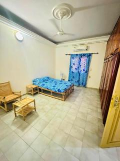 Charming Guest Room in Bamako with Private Balcony - 8