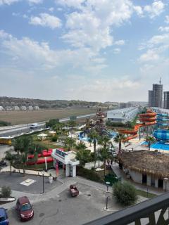 Ceasar Blue Luxury Apartment - 8