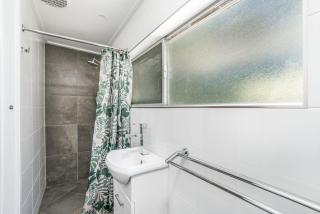 Castaway Cottage - Rainbow Beach - 3