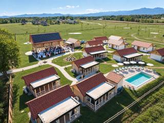 Resort Village Majer - Počitniške hiške, apartmaji, suite - 0