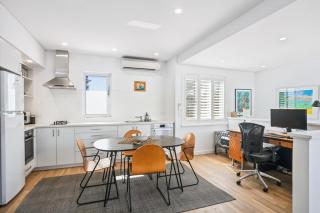Luxe 1 Bedroom Studio Apartment-Pepp Grove border - 2