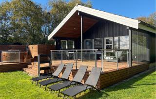 Awesome Home In Struer With Wifi - 2