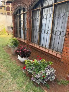 Tre Villa Cafe, Bansal court - 5