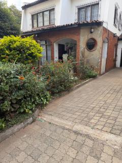 Tre Villa Cafe, Bansal court - 1