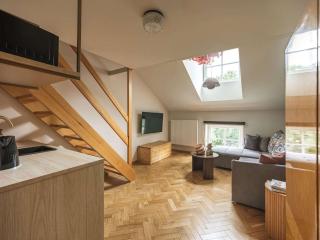 Vivia - Modern Mezzanine Loft - Old Town - 7