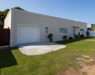 Out of Africa in Sandbaai, Hermanus - Hermanus - 9