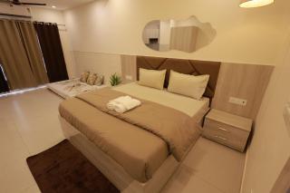 SolSky Hospitality - 9