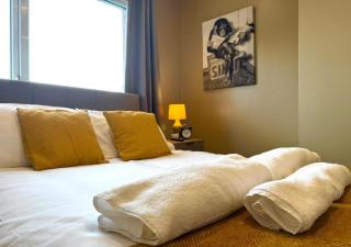 Extended Stay Welcome - Sleeps 5 - Free Parking - 8