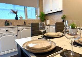 Extended Stay Welcome - Sleeps 5 - Free Parking - 7