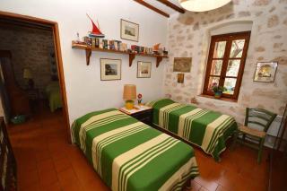 Danae's Stone House - 7