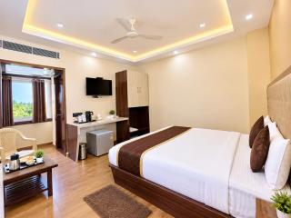 SEA VIEW ROOF TOP Hotel Subhash Luxuary Inn AOL PURI - Near Sea Beach and Shree Jagannath Temple - Air - conditioned room - wifi - Restaurant - Lift - BEST HOTEL IN PURI - 9
