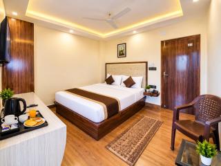 SEA VIEW ROOF TOP Hotel Subhash Luxuary Inn AOL PURI - Near Sea Beach and Shree Jagannath Temple - Air - conditioned room - wifi - Restaurant - Lift - BEST HOTEL IN PURI - 7