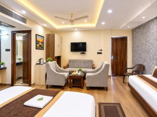 SEA VIEW ROOF TOP Hotel Subhash Luxuary Inn AOL PURI - Near Sea Beach and Shree Jagannath Temple - Air - conditioned room - wifi - Restaurant - Lift - BEST HOTEL IN PURI - 6