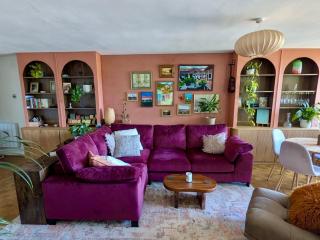Spacious riverside 2bed 2bath apartment in SW London - 9