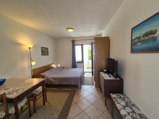 MARIELLA St2, FEW STEPS FROM THE BEACH - 3