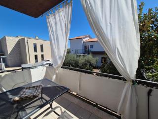 MARIELLA St2, FEW STEPS FROM THE BEACH - 8