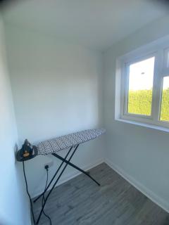 Private ensuite with free parking near Russells hall hospital, Dudley - 3
