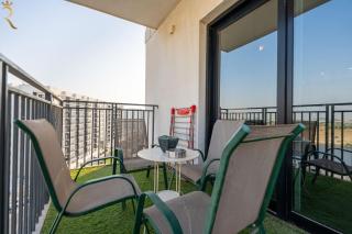 3BR and Maids Room Sea View in Waters Edge Yas Island - 8