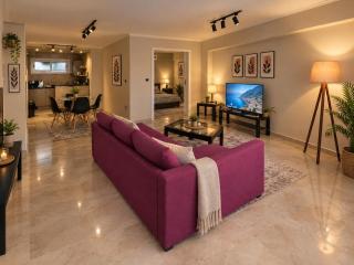 LaRosa Luxurious Studio - 5