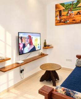 Peaceful One Bedroom House, 2-minute walk to Diani Beach - 7