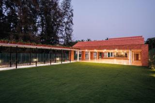 Jumeirah Beach Villa By EWA - 2