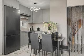 Olga's Modern Retreat, Loutraki - 2