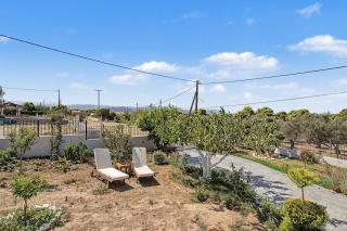Olga's Modern Retreat, Loutraki - 9