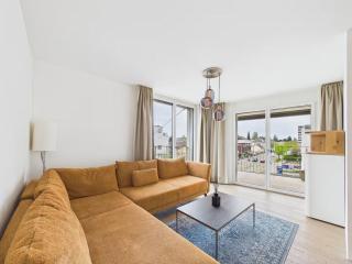 3Bed luxury DesignerResidence near City & Airport - 2