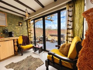 Escape House Old Town Brașov & Private Garden - 9