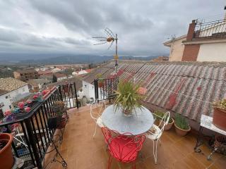 House in Diezma with Fireplace and Terrace - 3