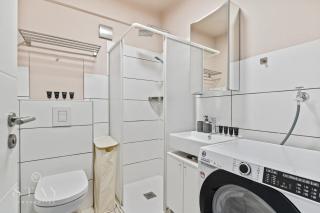 Fully furnished studio near Luxembourg station! - 3