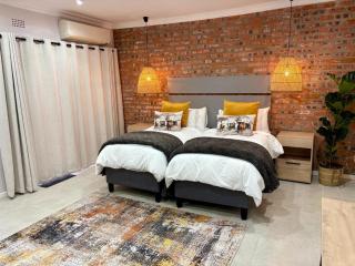 The Suburban Guest House - 1