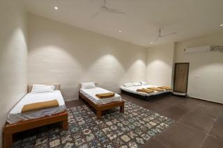 SRI LAXMI VENKATESHWARA HOTEL KURUVAPUR - 4