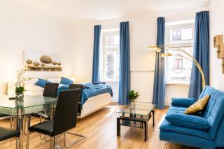 Near Westbahnhof Area - Cozy 2-Bedroom Apartment with WiFi & TV - 2