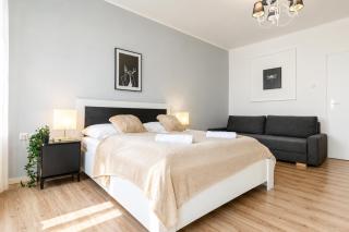 Spacious 2BR Apartment - Affordable Long-Stay Option - 2