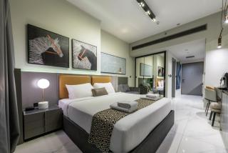 Canal View Studio Downtown - Near Dubai Mall & Burj Khalifa - MAG 318 - Dubai - 2