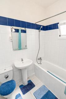Chic & Elegant Flat on FAR Avenue - Near Beach & Center - 0