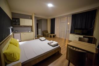 Noble House - 8