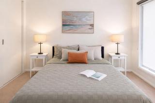 Quiet 2BR Villa | Parking | 15 min Airport & City - 5