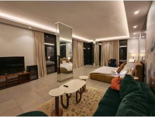 Apartment with sea views and a private beach for swimming - 7