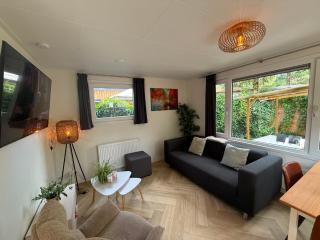 Chalet met eigen buiten jacuzzi Hoenderloo Veluwshof - 3