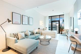 Cozy Central Home with Full Burj View - Dubai - 5