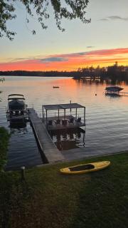Lakefront Retreat Hot Tub, Dock & Kayaks - 0