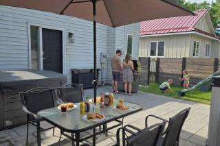 Lakefront Retreat Hot Tub, Dock & Kayaks - 4