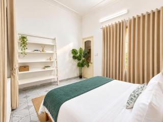 West Lake Peaceful Villa - Perfect for Groups by Anamoi Villa - 5