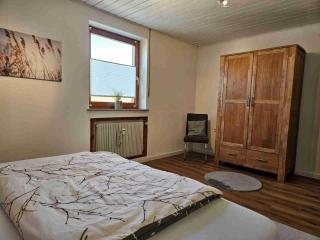 Gemütliches und geräumiges Ferienhaus in Hallerndorf - zwei eigenständige, komplett ausgestattete, Wohnungen übereinander - hundefreundlich - 6