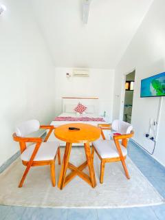 Nyali 5 BR Villa, Pool, AC'S & Hot shower - 7