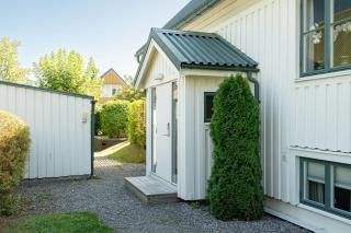 Family Villa in Danderyd - 4 Bedrooms - 9