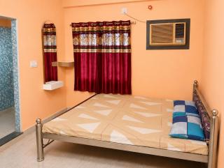 Gayatri Marriage Hall & Guest House - 9